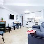 2a Cozy Flores With Pool Apartament