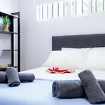 Apartament 2a Cozy Flores With Pool